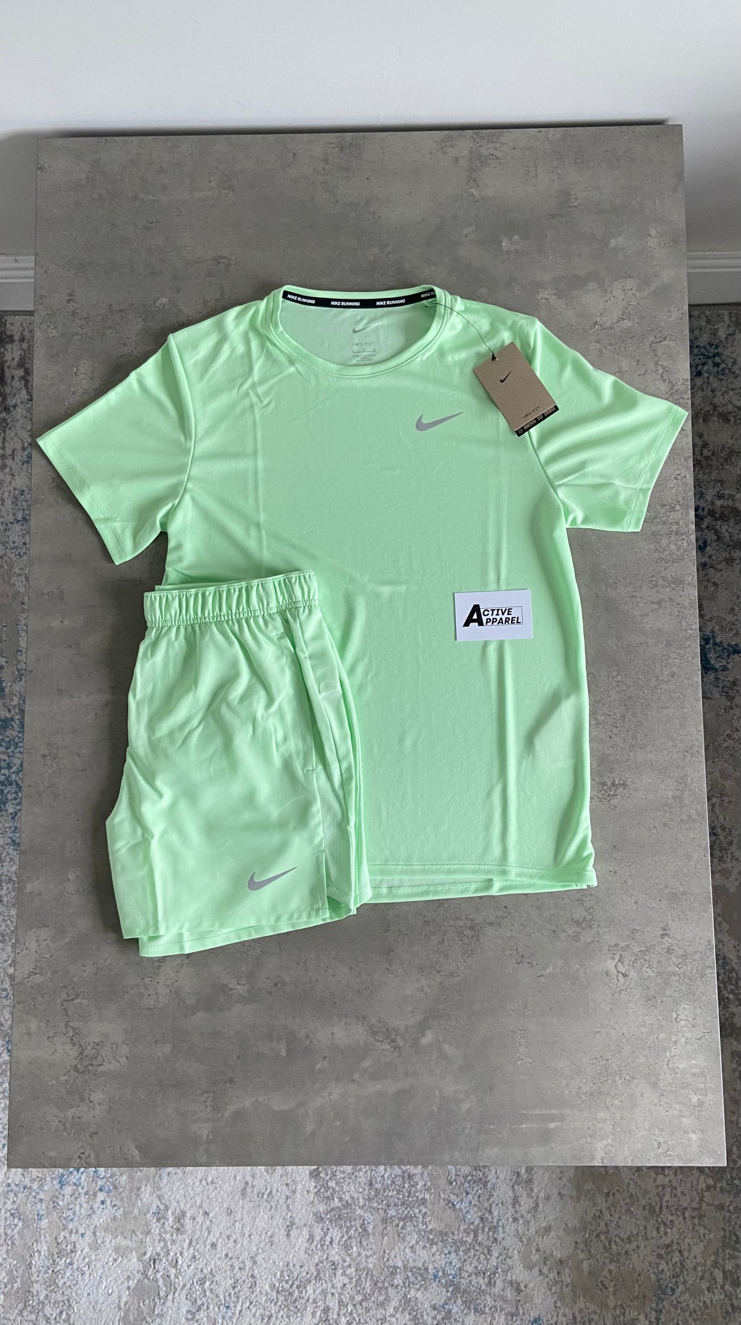 NIKE MILER SET - VAPOUR GREEN