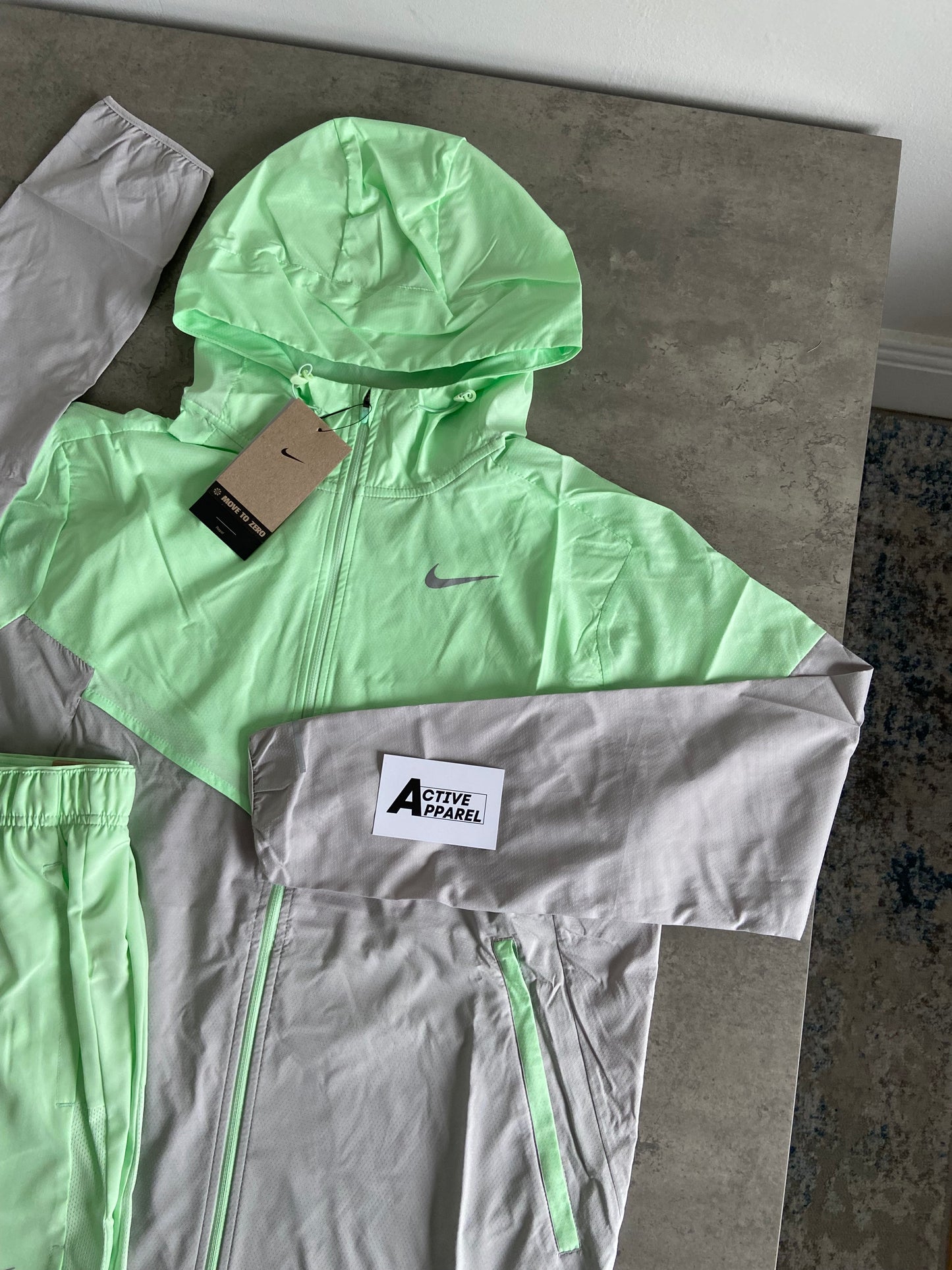 NIKE WINDRUNNER SET - VAPOUR GREEN/LIGHT GREY
