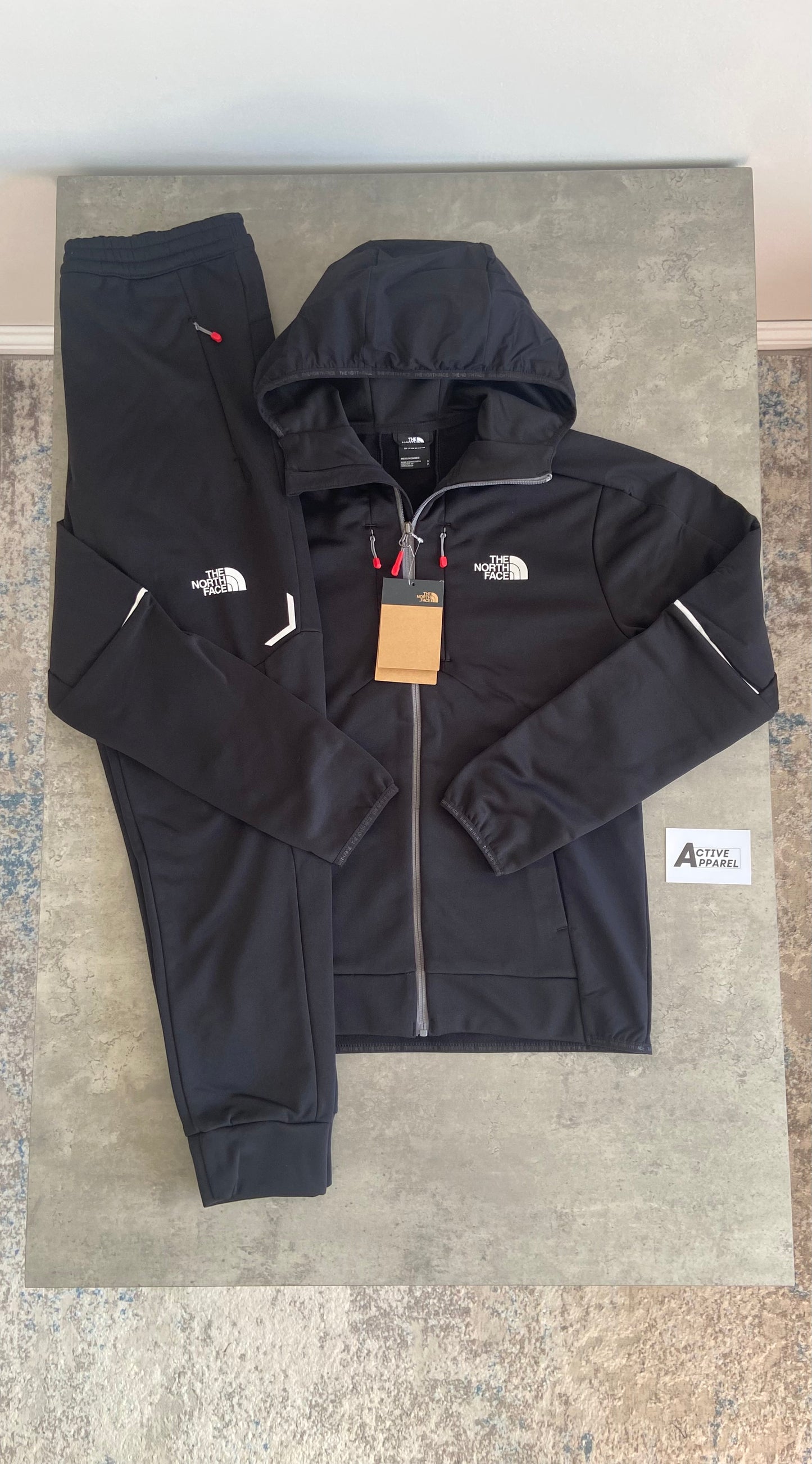 THE NORTH FACE MITTELEGI TRACKSUIT - BLACK