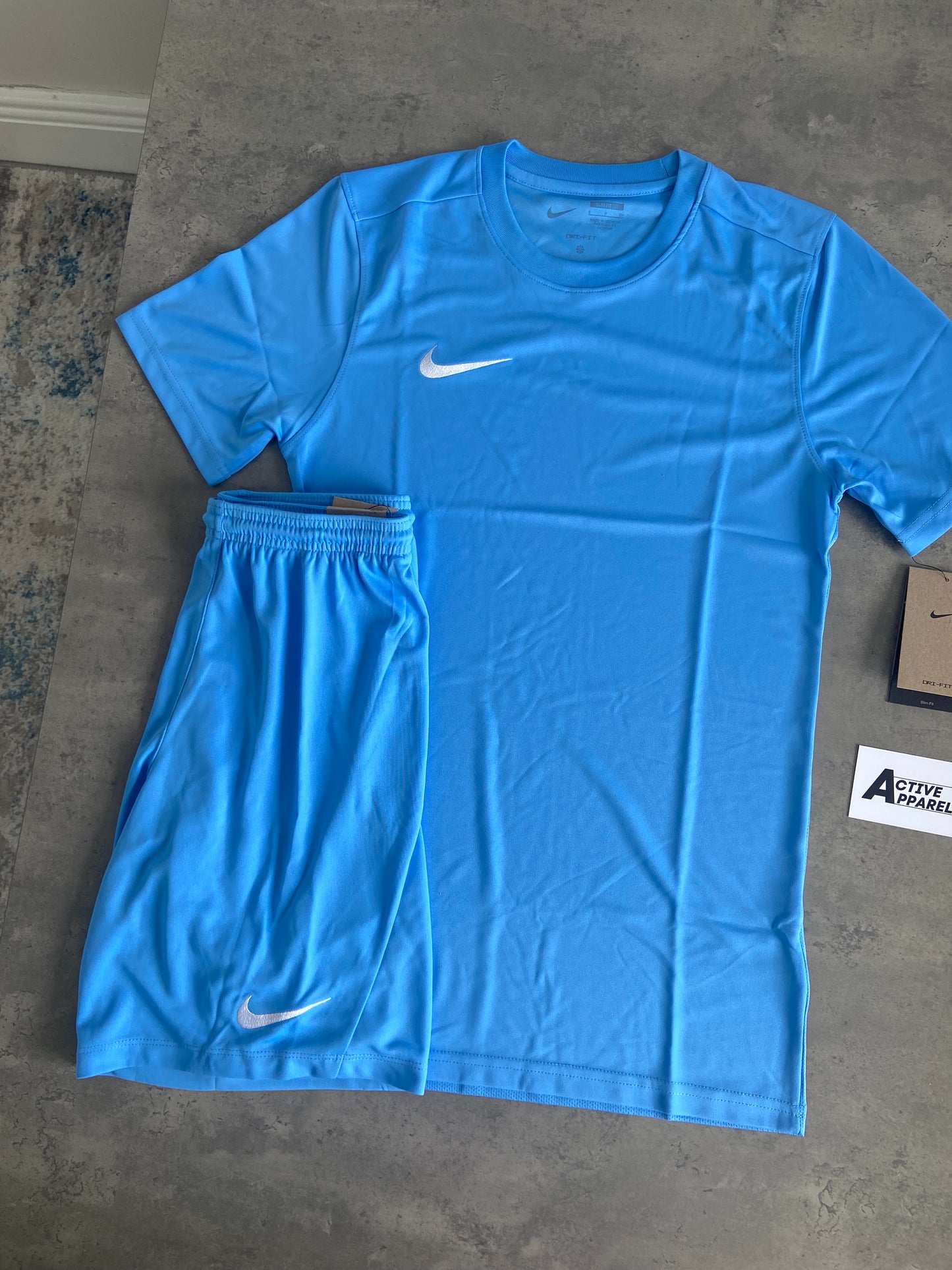 NIKE DRI-FIT SET - UNIVERSITY BLUE
