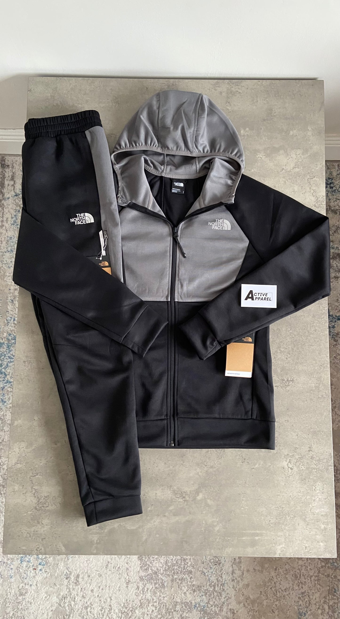THE NORTH FACE TECH TRACKSUIT - CEMENT GREY/ BLACK