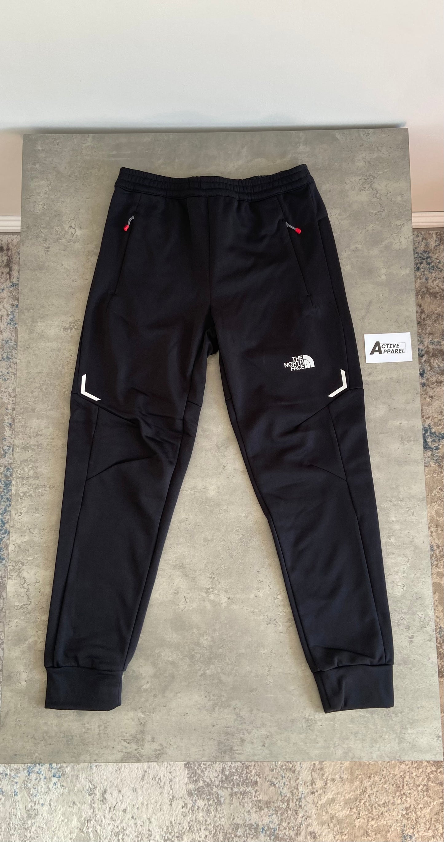 THE NORTH FACE MITTELEGI TRACKSUIT - BLACK